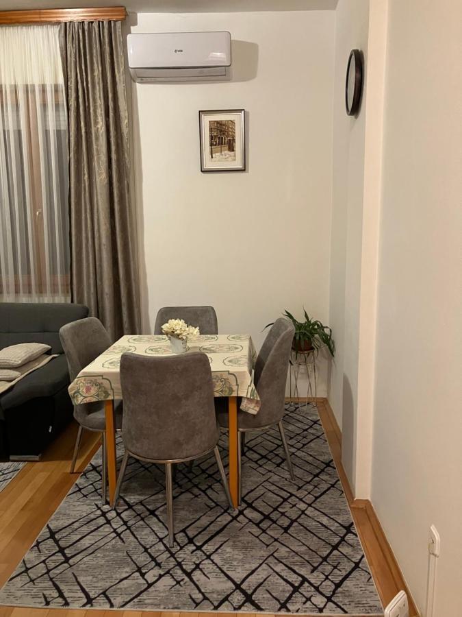 Stan Na Dan Centar Banja Luka Apartment Exterior photo